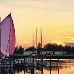 Am Yachthafen In Casa de Férias Peenemunde
